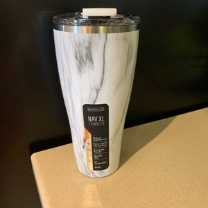 COPY - 32 oz Brumate Nav Xl tumbler leak proof lid